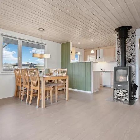 Beautiful In With Kitchen