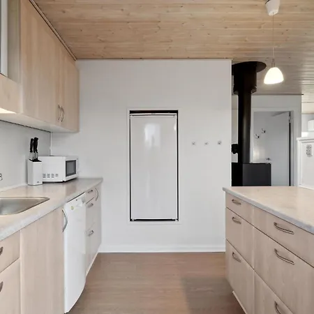Beautiful In With Kitchen *